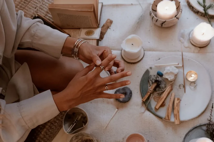 Jewellery styling hands