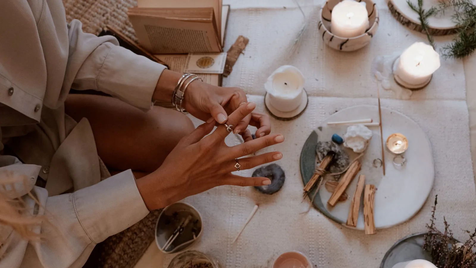 Jewellery styling hands